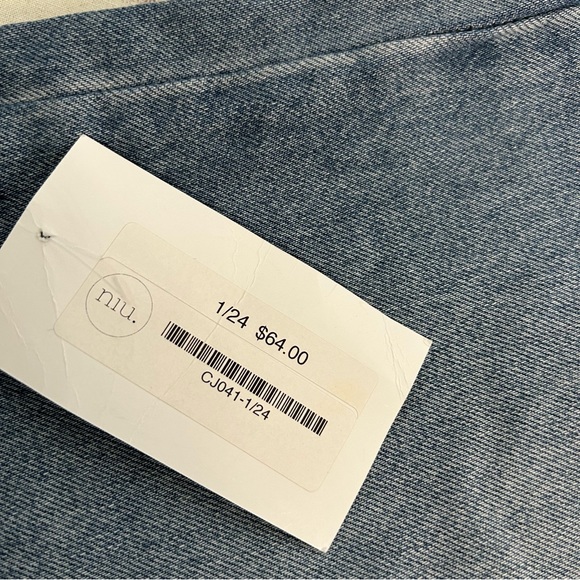 Kan Can Mom Jean new with tags, high waist,relaxed thing ,tapered leg size 1/24 - Picture 4 of 9